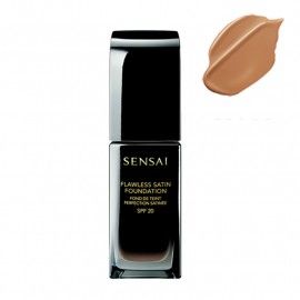 Flawless Satin Foundation SPF20 - FS204.5 Warm Beige